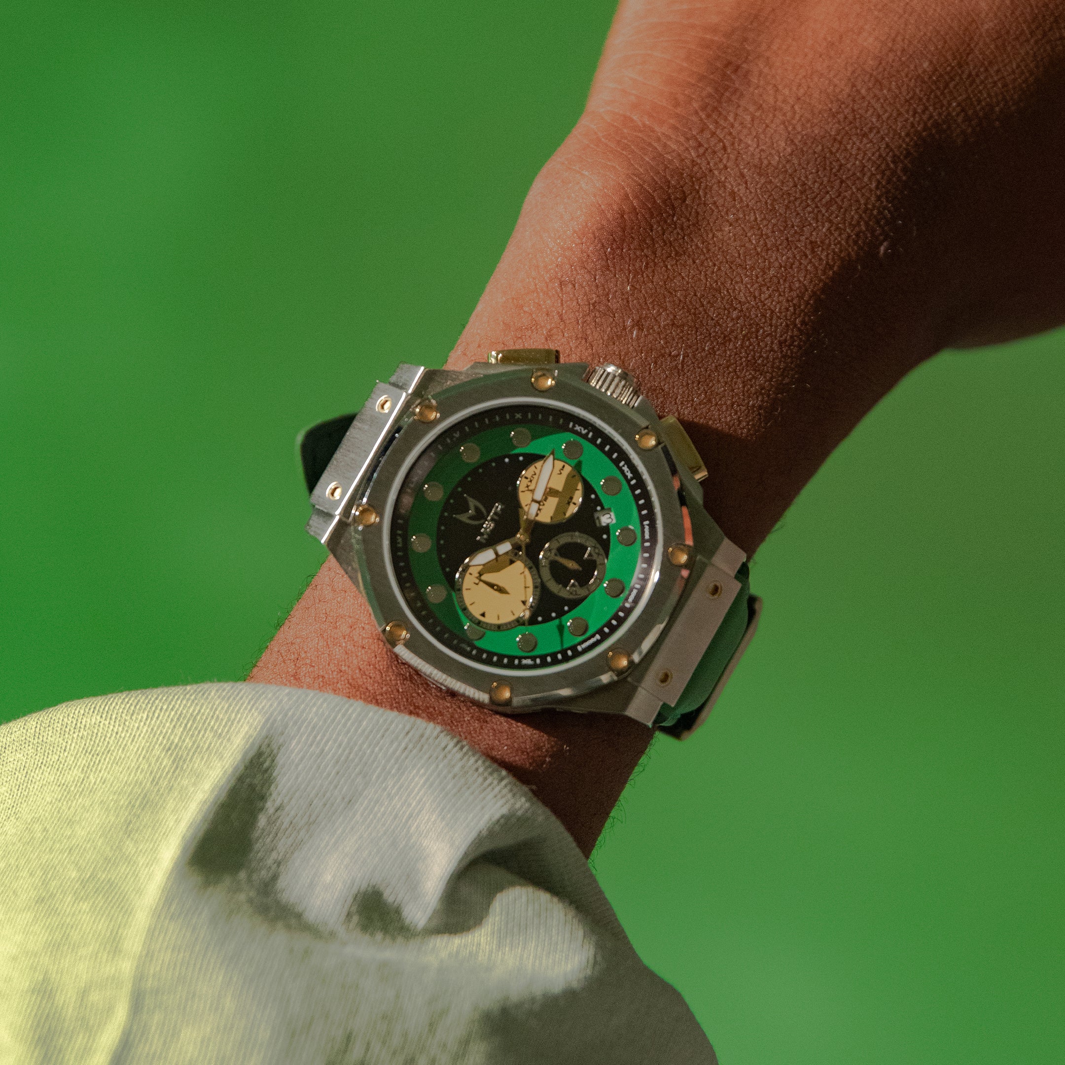 AM1055SS - AMBASSADOR SILVER / DOOM GREEN WATCH